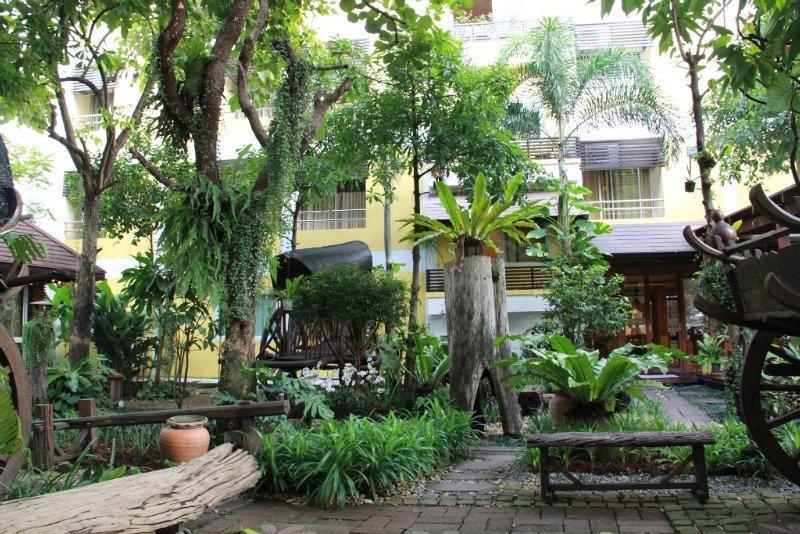 Bangkok Garden Resort Екстер'єр фото